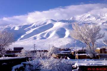 مناطق زیبای کوهستان برفی نهاوند