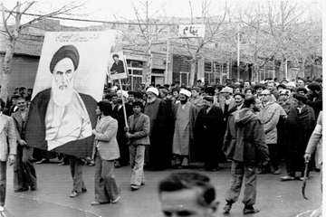 شهید حیدری - راهپیمایی مردم نهاوند